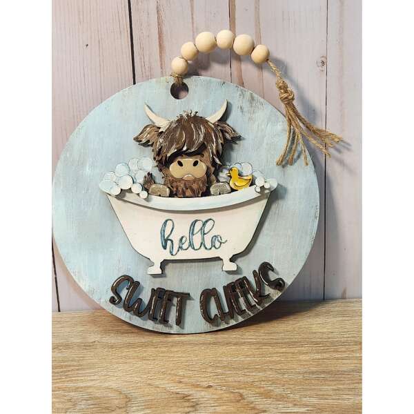 Highland Cow in a Tub round Sign